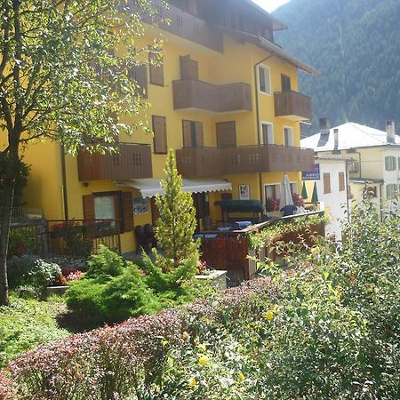 Albergo Ristorante Iris เอารอนโซ ดิ คาโดเร ภายนอก รูปภาพ