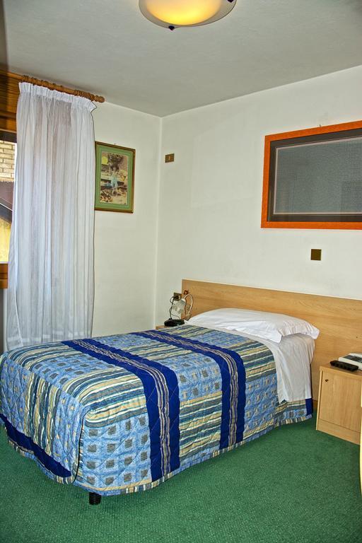 Albergo Ristorante Iris เอารอนโซ ดิ คาโดเร ห้อง รูปภาพ